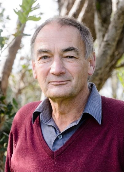 Dr Adrian Macey