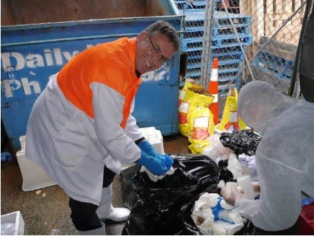 Allyn Glaysher helps with the Wellington waste audit.