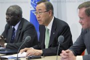 Secretary-General Ban Ki-moon with members of the CEB at press conference