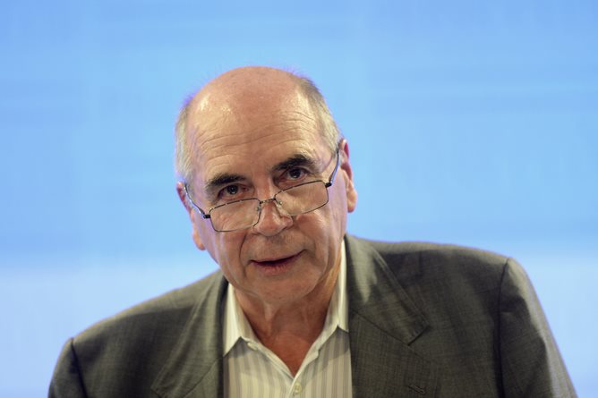 Bernie Fraser ... resignation.