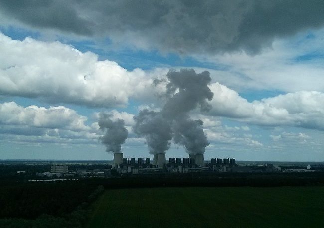 The lignite-burning Jänschwalde power station in Brandenburg produces more than 22 million tonnes of CO2.