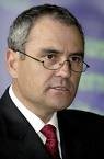 Ken Henry ... hard to predict how ETS will affect economy.