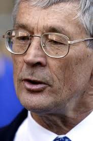 Dick Smith ... message in a magazine.