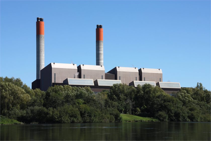 Huntly Power Station, the largest thermal power plan in New Zealand.