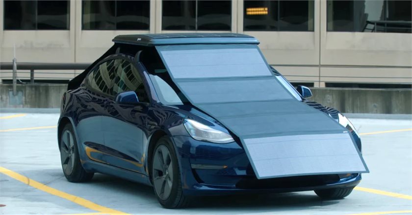 GoSun's 1,100-watt solar charging device for EVs.