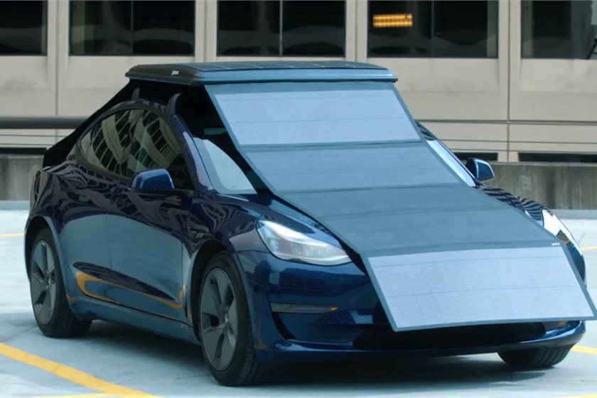 GoSun's 1,100-watt solar charging device for EVs.