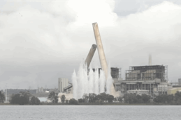 Liddell chimney stacks controlled explosion