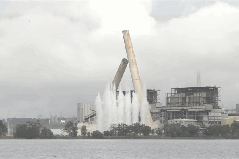 Liddell chimney stacks controlled explosion