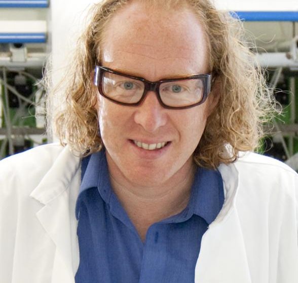 Dr Sean Simpson ... science award.